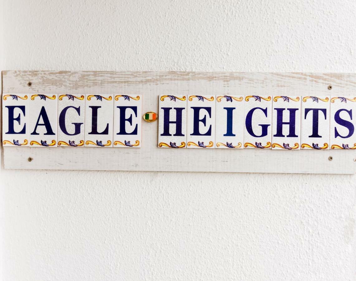에니스크론 Eagle Heights B&B 외부 사진